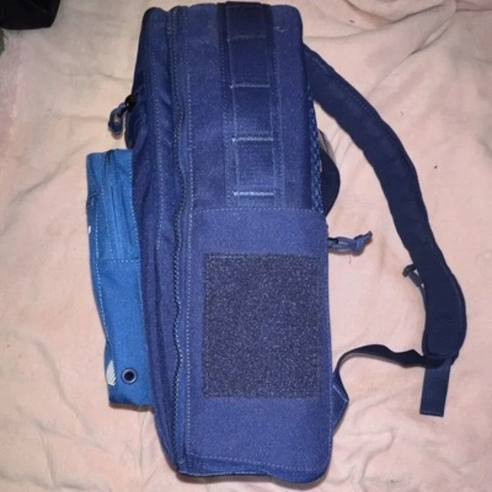 Nike USA Blue Backpack 18x12 Zip Closure Logo Adjustable Straps